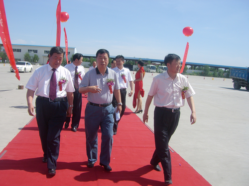 敦煌種業(yè)新疆瑪納斯油脂有限公司日產(chǎn)1000噸油脂生產(chǎn)線改擴(kuò)建項(xiàng)目開(kāi)工奠基